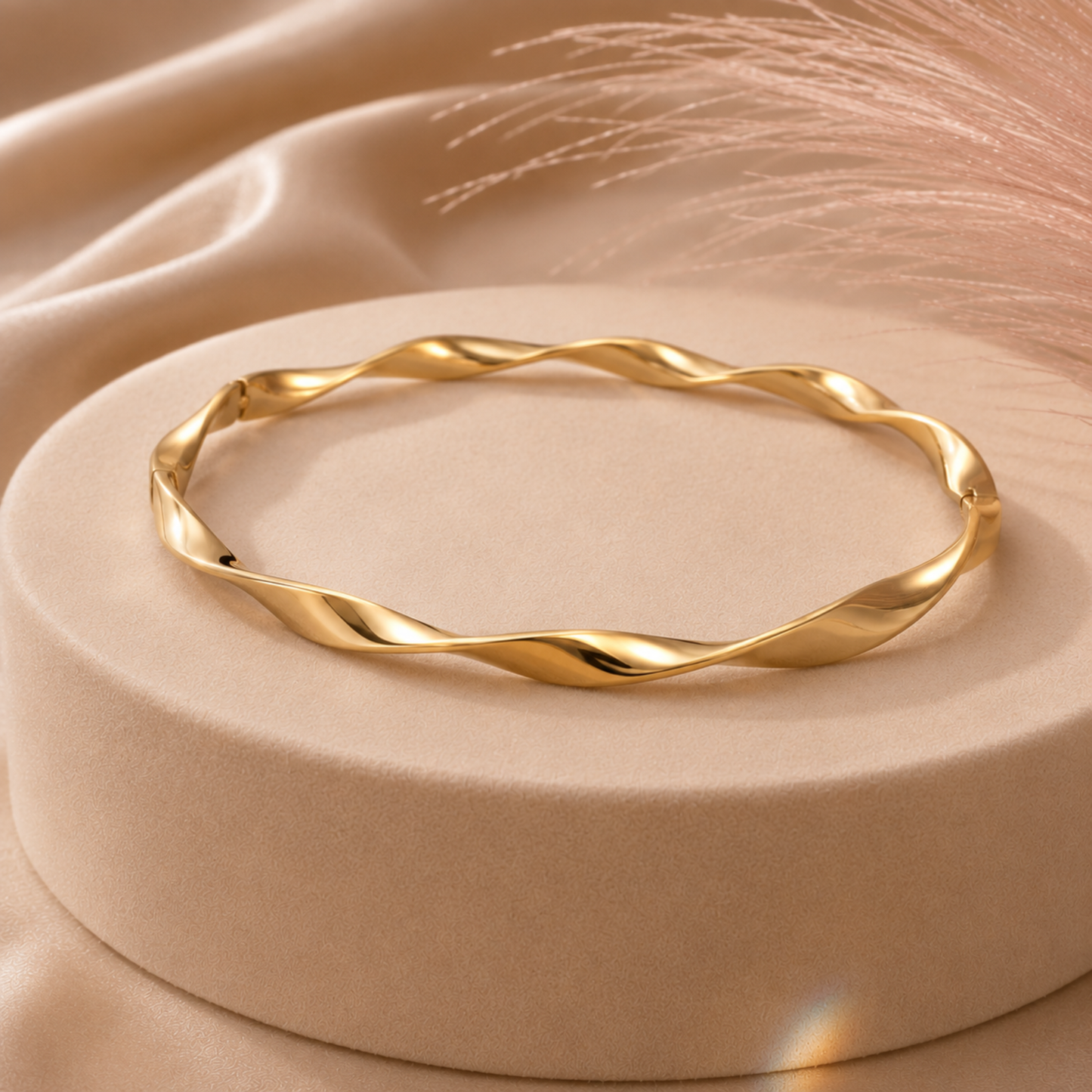 Helio Twist Bangle