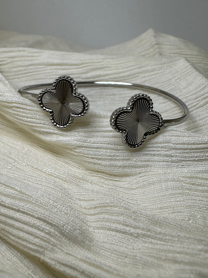 Fortune Favors Bangle