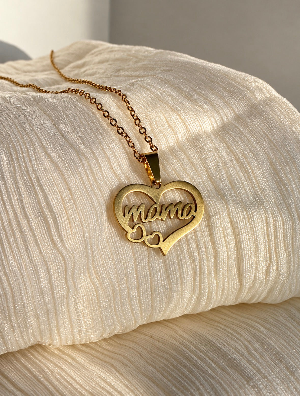 A Mothers Heart Necklace